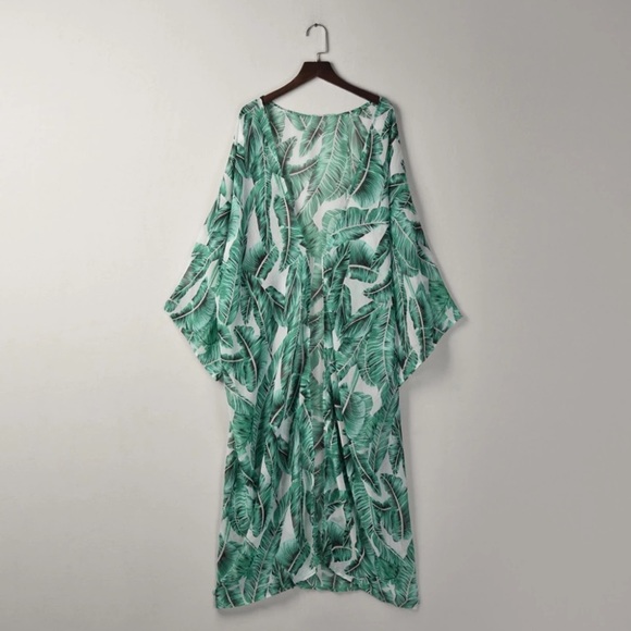 Palm Leaf Shrug or Beach Coverup - Picture 2 of 5